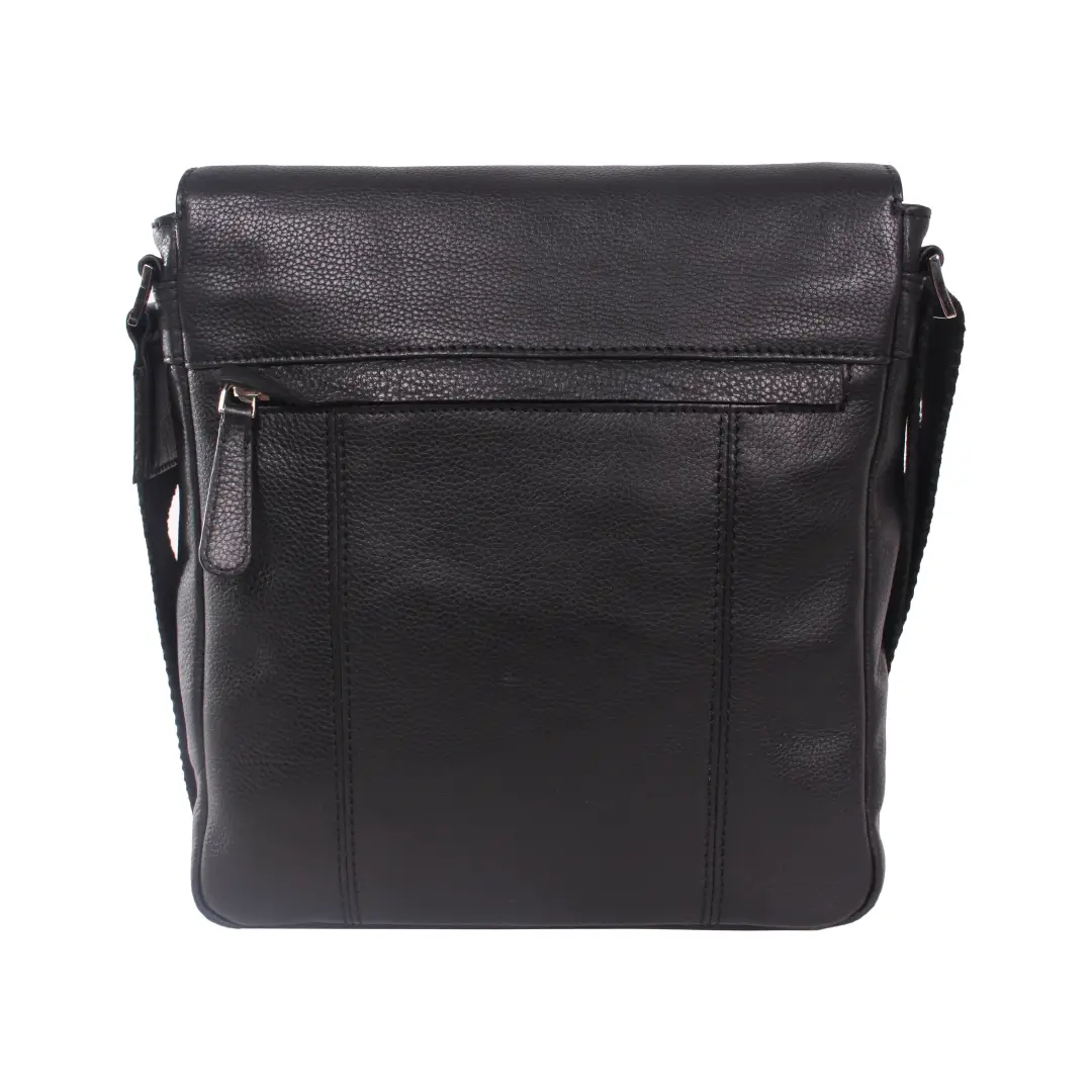 Gino Ferrari Marlow Leather Messenger Bag in black