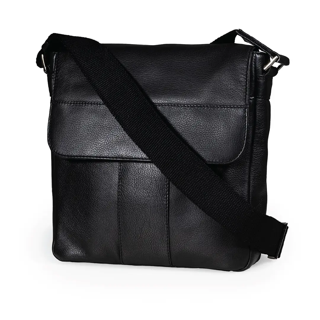 Gino Ferrari Marlow Leather Messenger Bag in black