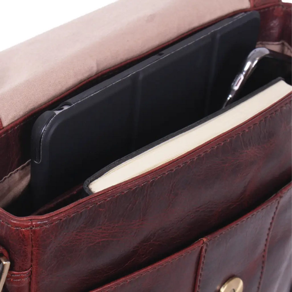 Gino Ferrari Marlow Leather Messenger Bag in tan