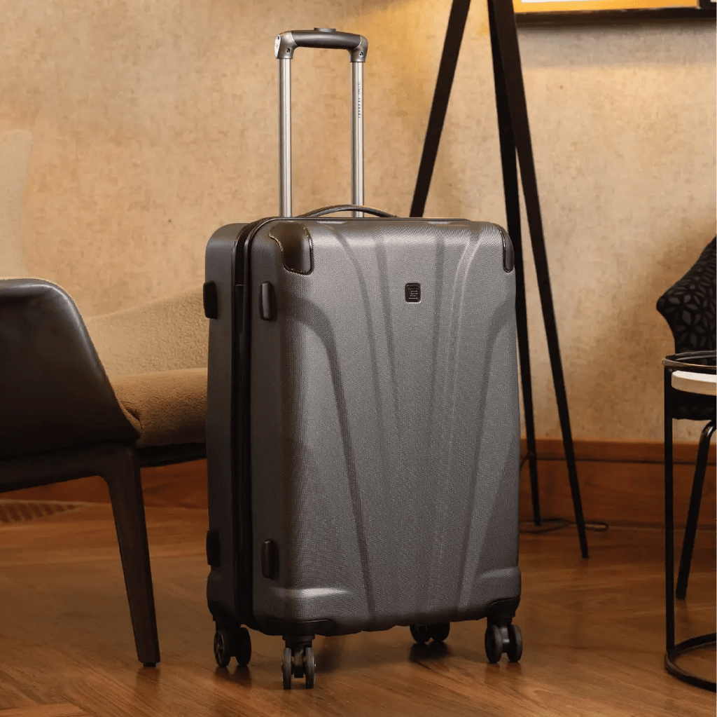 Quasar 59cm Grey Medium Suitcase - Bags For All